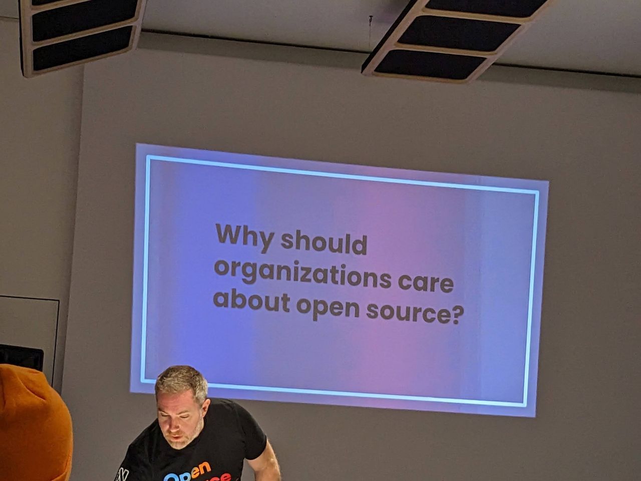 Cody explaining the motivation for his talk at devfest alps